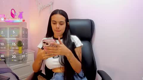  Chloe Harper  online show from 10.03.25