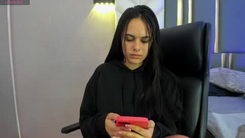  Chloe Harper  online show from 04.21.26