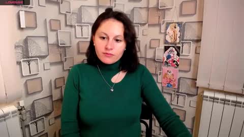 Chloe online show from 10.04.25