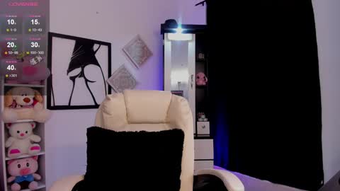 Snapshot of chloejones__ chatting on 01.23.25 Chloee online show from 01.23.25