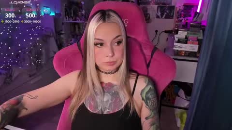 ChloeKohaku online show from 11.27.25