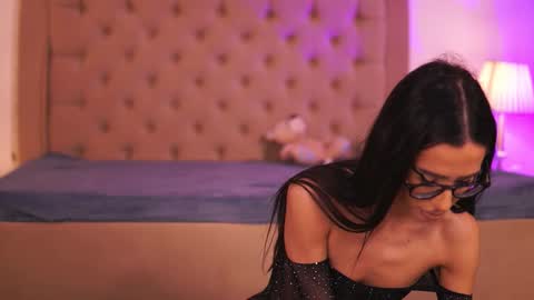 Chlo online show from 02.10.26