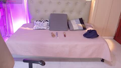 Chloe rosse online show from 10.15.25