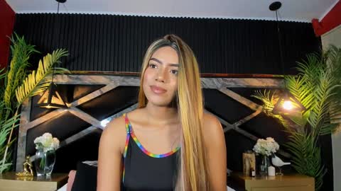 CHLOE  online show from 03.11.25