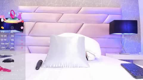 CHLOE  online show from 09.11.25