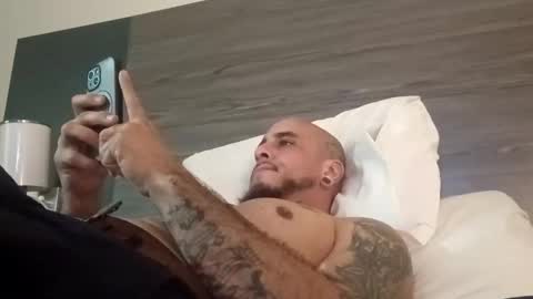 Snapshot of cho69691 chatting on 04.01.26 cho69691 online show from 04.01.26