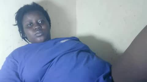 Snapshot of choclate_goddess chatting on 10.11.25 Paula online show from 10.11.25