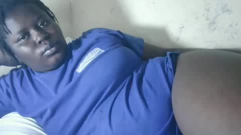 Snapshot of choclate_goddess chatting on 10.13.25 Paula online show from 10.13.25