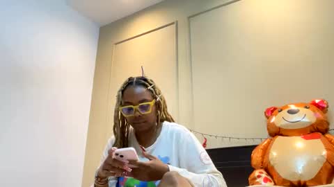 ChocolateCakeQueen online show from 02.16.25