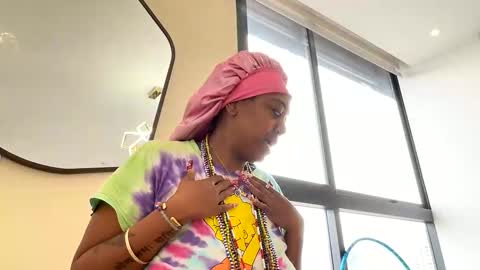 ChocolateCakeQueen online show from 03.01.25