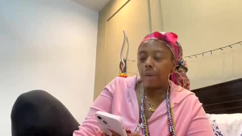 ChocolateCakeQueen online show from 03.03.25