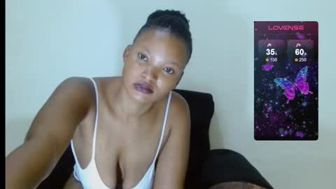 Snapshot of chocolatemilkebony chatting on 10.30.25 chocolatemilkebony online show from 10.30.25