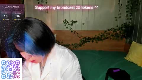 Snapshot of choe_bliss chatting on 10.06.25 choe_bliss online show from 10.06.25