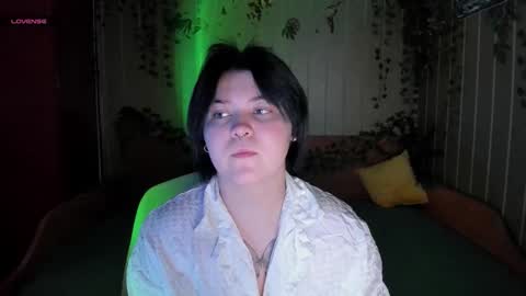 Snapshot of choe_bliss chatting on 10.21.25 choe_bliss online show from 10.21.25