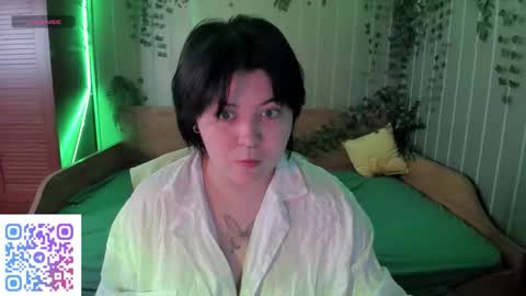 Snapshot of choe_bliss chatting on 10.22.25 choe_bliss online show from 10.22.25