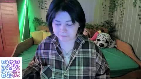 Snapshot of choe_bliss chatting on 10.23.25 choe_bliss online show from 10.23.25