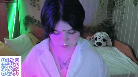 Snapshot of choe_bliss chatting on 10.25.25 choe_bliss online show from 10.25.25