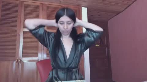  Laura  online show from 01.02.25