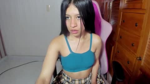  Laura  online show from 01.29.25