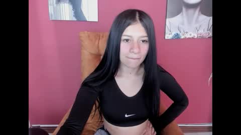  Laura  online show from 02.06.25