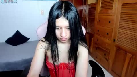  Laura  online show from 03.10.25