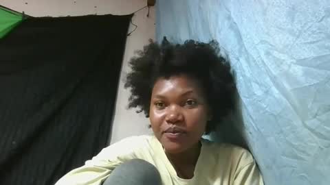 Snapshot of chololatblonde chatting on 02.16.26 chololatblonde online show from 02.16.26