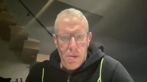 choupipat1 online show from 12.17.25