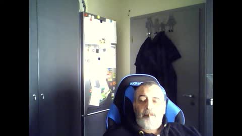 Snapshot of chris250268 chatting on 09.17.25 Chris online show from 09.17.25