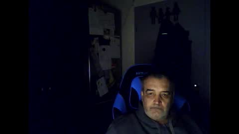 Snapshot of chris250268 chatting on 10.12.25 Chris online show from 10.12.25