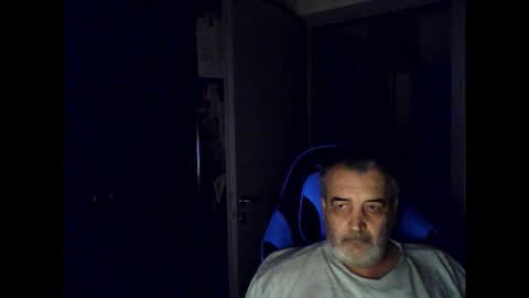 Snapshot of chris250268 chatting on 10.19.25 Chris online show from 10.19.25