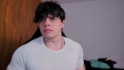 Chris Cooper Independent model online show from 02.11.25