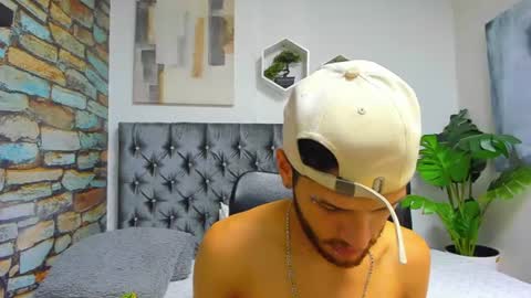 chris_grey2 online show from 06.17.26