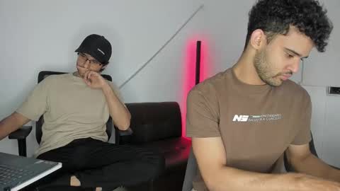 Im Chirs IM MODEL INDEPENDT online show from 10.09.25