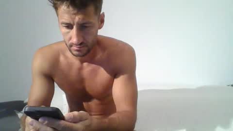 Snapshot of chrisaron chatting on 09.11.25 chrisaron online show from 09.11.25