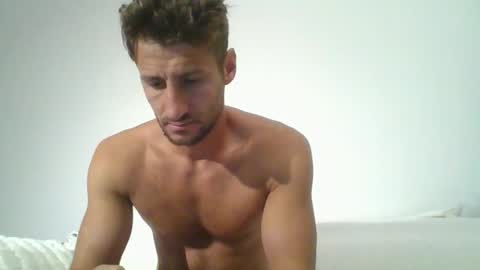 Snapshot of chrisaron chatting on 10.01.25 chrisaron online show from 10.01.25