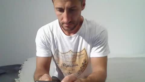 Snapshot of chrisaron chatting on 11.01.25 chrisaron online show from 11.01.25