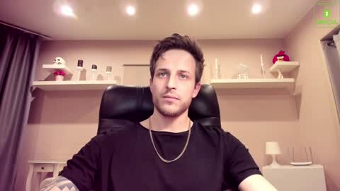 Snapshot of chriscarrey chatting on 12.15.24 Chris online show from 12.15.24