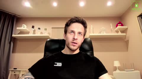 Snapshot of chriscarrey chatting on 12.18.24 Chris online show from 12.18.24