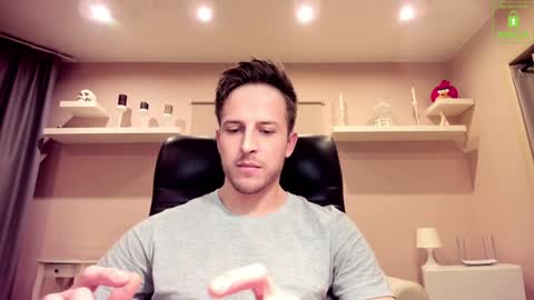 Snapshot of chriscarrey chatting on 02.09.25 Chris online show from 02.09.25