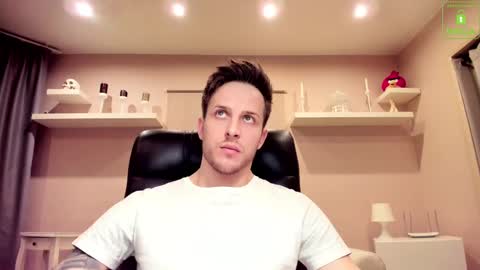 Snapshot of chriscarrey chatting on 02.13.25 Chris online show from 02.13.25