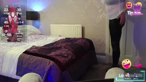 Chriscrossdressx online show from 12.31.24