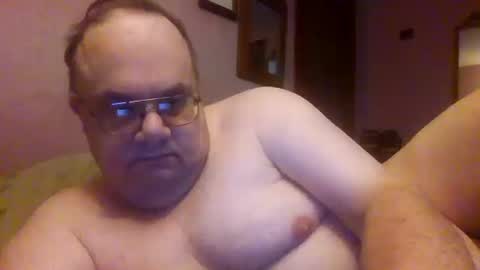 Snapshot of chrismini312 chatting on 10.11.25 Chris The Jerk Off King online show from 10.11.25