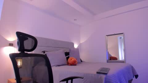 Snapshot of chrismorgan24 chatting on 10.11.25 chrismorgan24 online show from 10.11.25