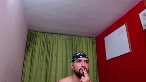 Snapshot of chriss_james chatting on 01.31.25 chriss_james online show from 01.31.25