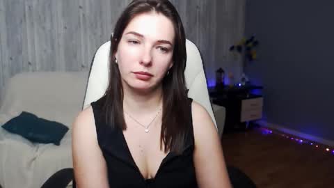 Christi online show from 11.18.25