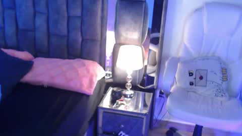 Christal online show from 10.19.25