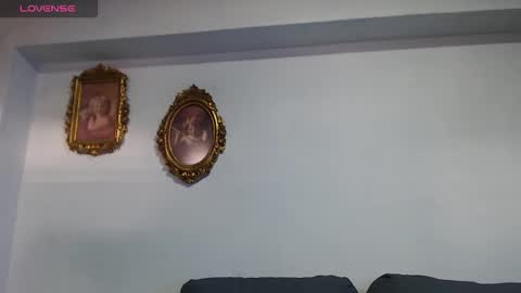 Snapshot of christian_musclet4 chatting on 10.14.25 ---Chistian--- online show from 10.14.25