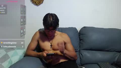 Snapshot of christian_musclet4 chatting on 10.20.25 ---Chistian--- online show from 10.20.25