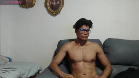 Snapshot of christian_musclet4 chatting on 10.25.25 ---Chistian--- online show from 10.25.25