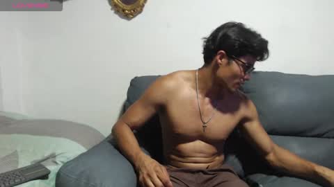 Snapshot of christian_musclet4 chatting on 11.15.25 ---Chistian--- online show from 11.15.25